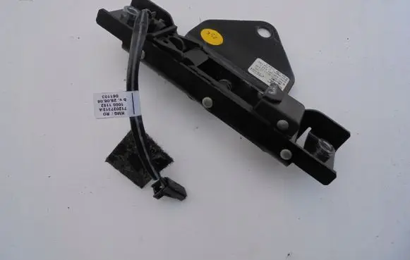 Audi TT TTS Mk2 Convertible roof lock/latch 8J7871443A