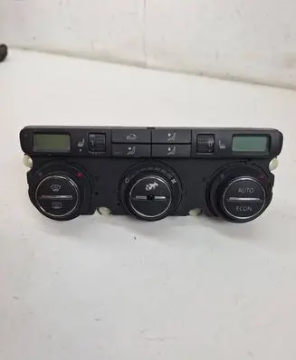 Volkswagen Touran I Climate control unit