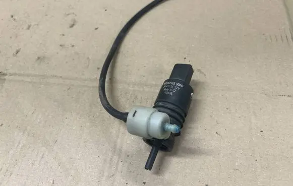 Windscreen/windshield washer pump