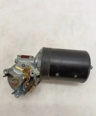 Mercedes-Benz 609 Wiper motor 0390442062