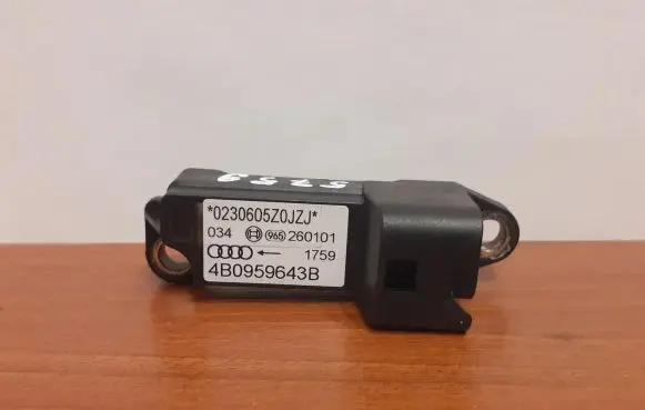 Audi A6 S6 C5 4B Airbag deployment crash/impact sensor 4B0959643B 5759