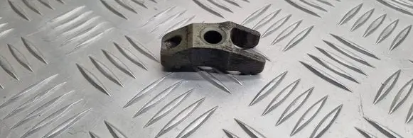 Volvo S70 V70 V70 XC Fuel Injector clamp holder 