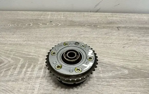 BMW 3 E90 E91 Camshaft pulley/ VANOS 7540346
