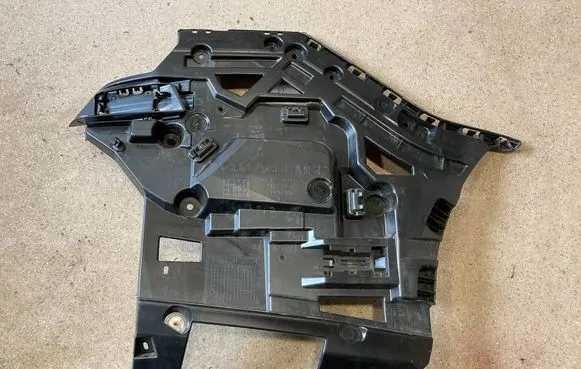BMW 5 G60 G61 Rear bumper mounting bracket 5A011C4