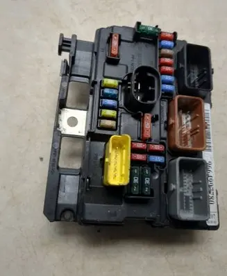 Citroen DS3 Fuse module 9664997780