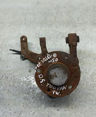 Volkswagen Touran I Rear wheel hub