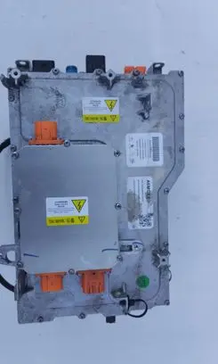 Voltage converter inverter