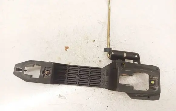 Toyota Avensis T250 Front door exterior handle 242303