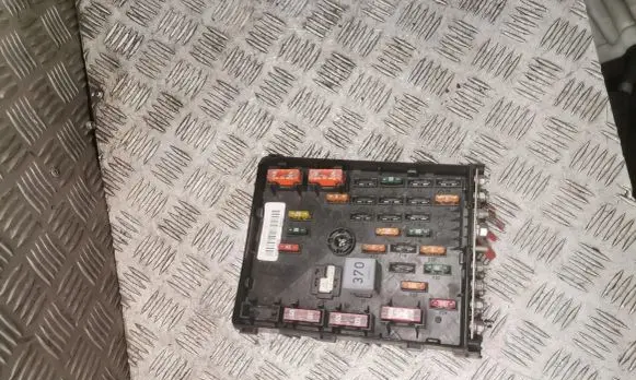 Volkswagen PASSAT B6 Fuse module 3c0937125