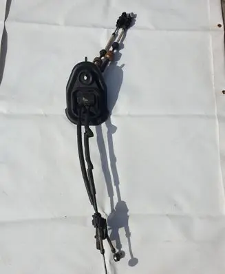 Gear shift cable linkage