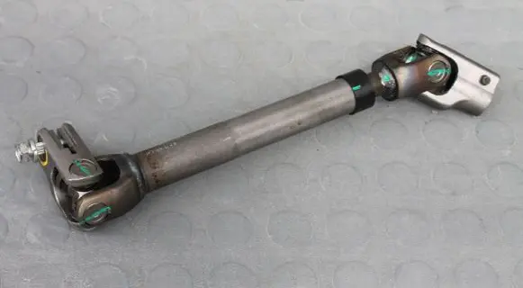 Steering wheel axle set