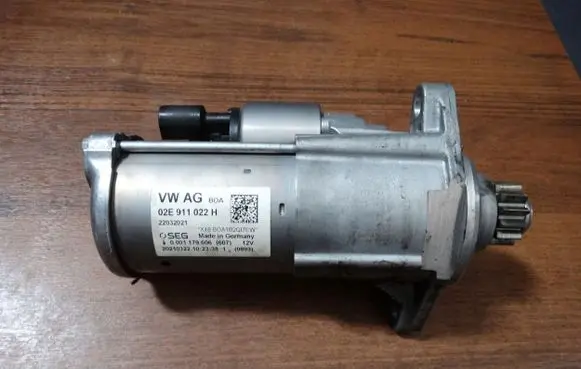 Volkswagen Golf VIII Starter motor