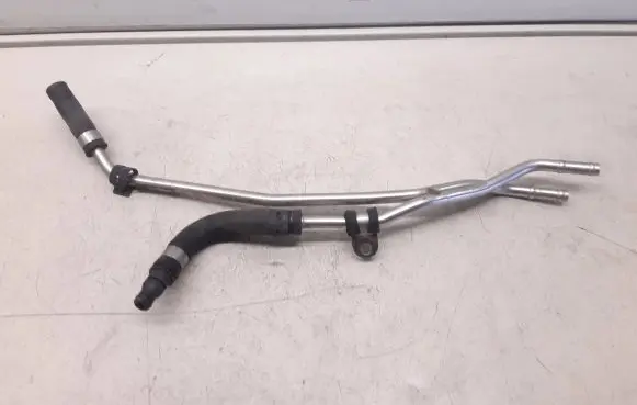 Mercedes-Benz E W212 Engine coolant pipe/hose 3017529