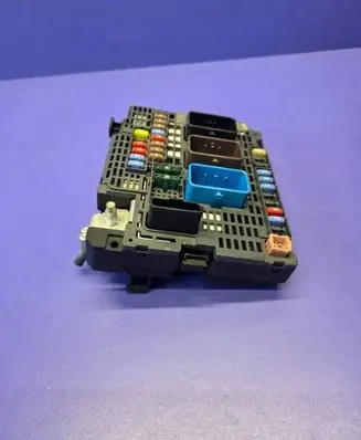Citroen C4 II BSM Control unit 9807427980