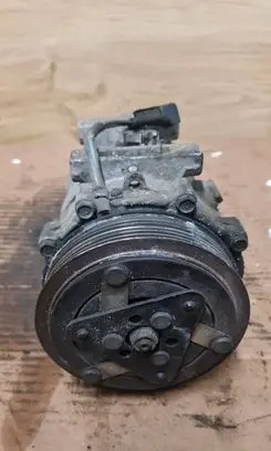 Volvo V50 Air conditioning (A/C) compressor (pump) 3M5H19D629HE