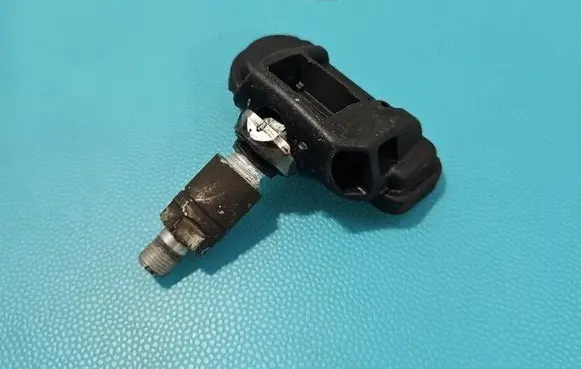 Opel Astra J Tire pressure sensor 2546A IMPRK1510758