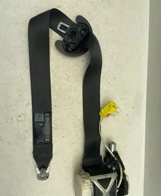 Volkswagen PASSAT B6 Front seatbelt 3C1857706F YD41910708W 34052238