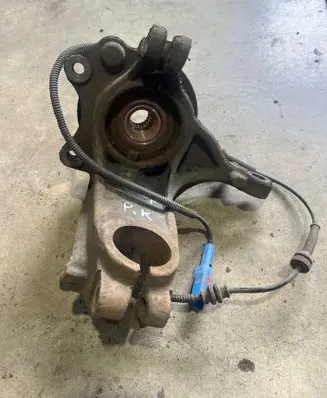 Peugeot 208 Front wheel hub
