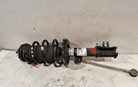 Fiat 500L Front shock absorber/damper