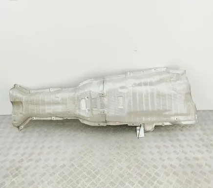 BMW XM Heat shield in engine bay 9451759 9451752