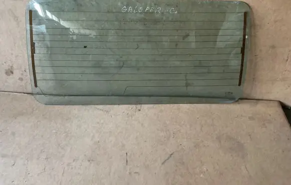 Hyundai Galloper Rear windscreen/windshield window 