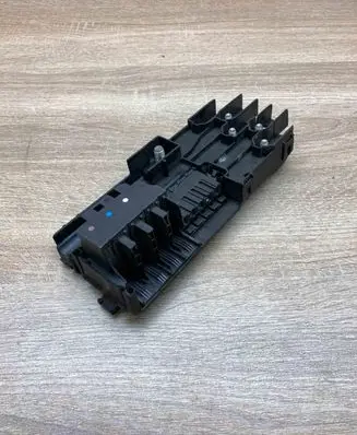 Mercedes-Benz E W211 Battery relay fuse 2115452301