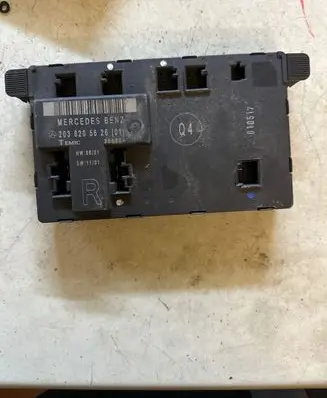 Mercedes-Benz E W212 Door control unit/module 2038205626