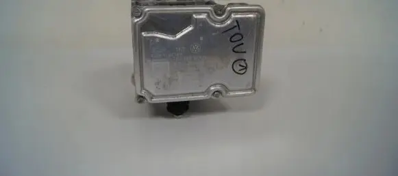 Volkswagen Touareg II Master brake cylinder 7P0907379G