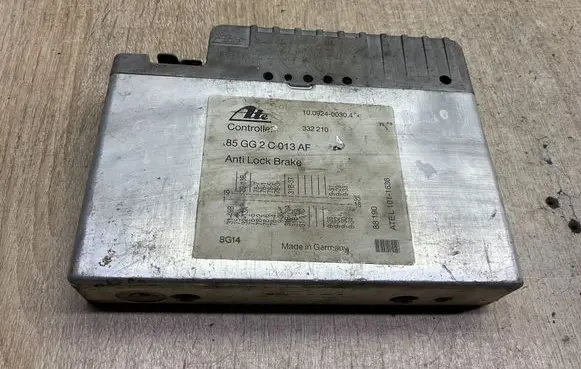 Ford Scorpio ABS control unit/module 85gg2c013af 10092400304 332210