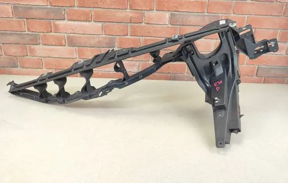 BMW X5M E70 Headlight/headlamp mounting bracket 7157984 7157990