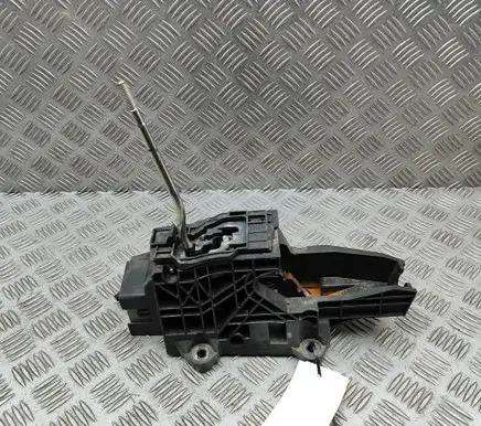 Toyota Land Cruiser (J200) Gear shifter/selector 3355060C20