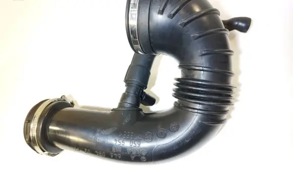 Mercedes-Benz C W203 Turbo air intake inlet pipe/hose A6460940297