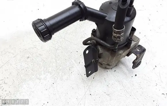 Citroen C4 I Power steering pump