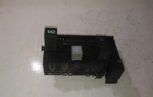 Seat Ibiza II (6k) Fuse box set 357937039
