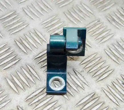 Volkswagen Amarok Rear door upper hinge A046574 8K0831402A