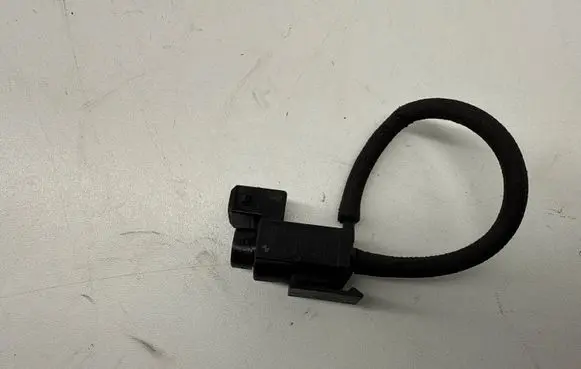BMW X1 E84 Turbo solenoid valve 70231800
