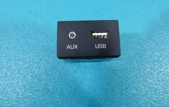 Hyundai i30 USB socket connector 96120-G2000 IMPRK861839