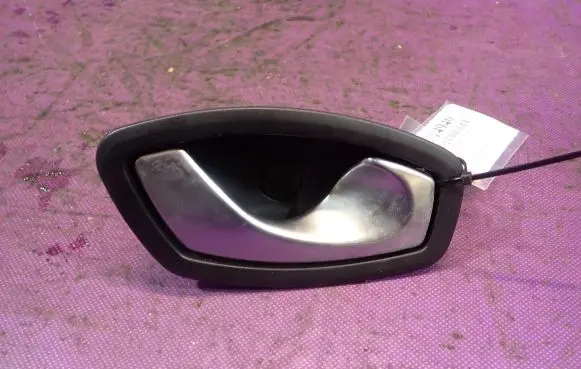 Renault Megane III Front door interior handle 826720001R