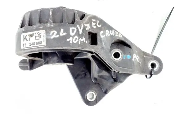 Chevrolet Cruze Engine mount bracket 13248608