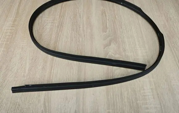 Audi A5 Rubber seal front coupe door 8W8854543