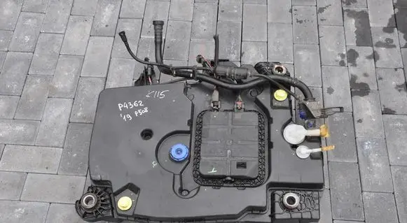Peugeot 508 II AdBlue liquid reservoir P1005917