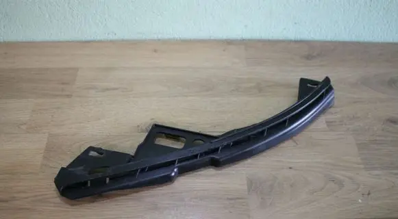 Volvo V50 Front bumper mounting bracket 30744956