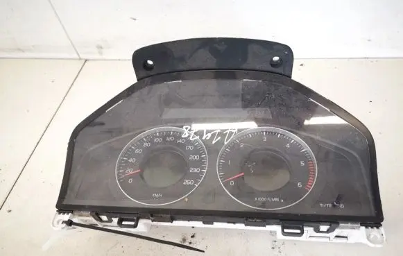 Volvo V70 Speedometer (instrument cluster) 31254535aa 69199-660u