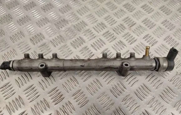 Volvo V70 Fuel main line pipe 30777554