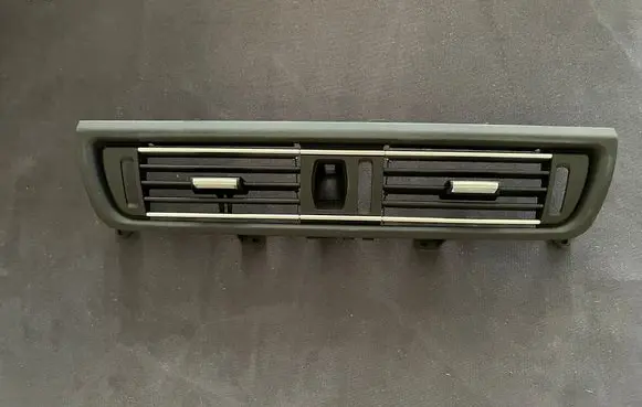 BMW 5 F10 F11 Dash center air vent grill 64229166885
