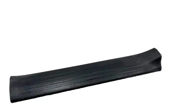 Mercedes-Benz GLS X167 Rear sill trim cover A1676803301
