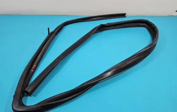 Front door rubber seal