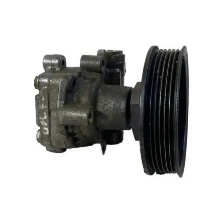 Volkswagen Golf IV Power steering pump 030145269A