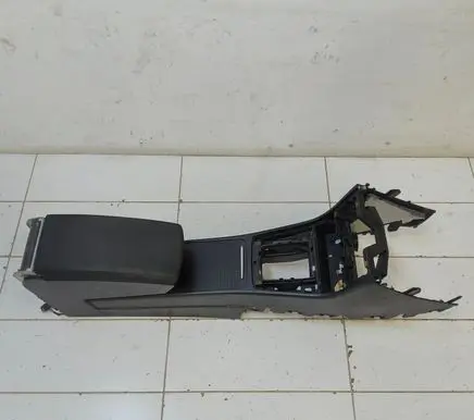 Volkswagen PASSAT B7 Center console 3AC863241D 3C0863319