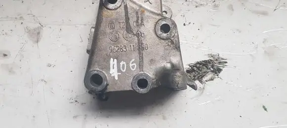 Peugeot 406 Engine mounting bracket 9628311880